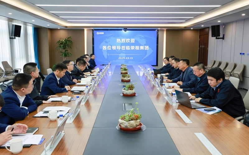 中交雄安租赁公司董事长王荆洲到访QY千亿集团开展业务交流